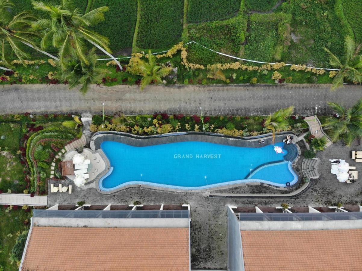 Grand Harvest Resort & Villas Banyuwangi  Exterior photo