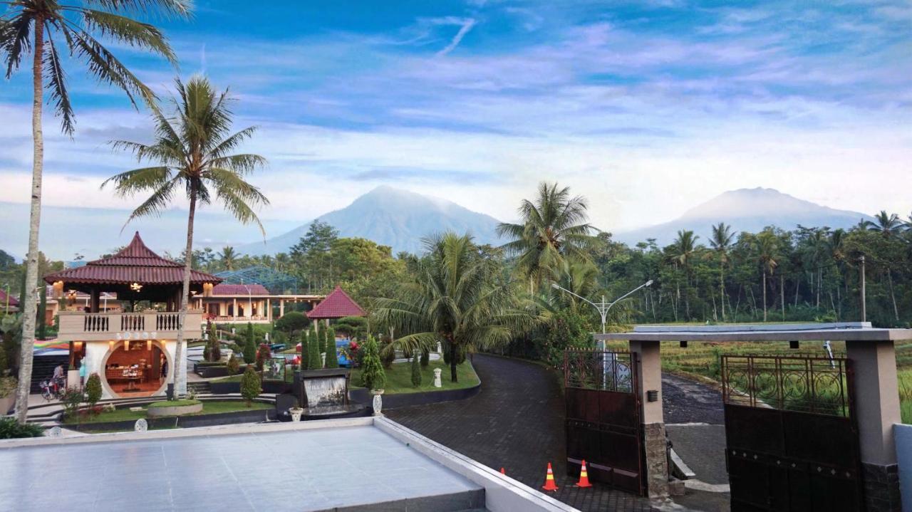 Grand Harvest Resort & Villas Banyuwangi  Exterior photo